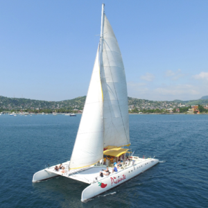 Picante Sail, Snorkel & Spinnaker Flying Adventure!